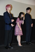 左から横浜流星、上白石萌音、杉野遥亮。