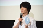心理テストに挑む神木隆之介。