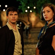 レイフ・ファインズ監督作「ホワイト・クロウ 伝説のダンサー」新場面写真が公開