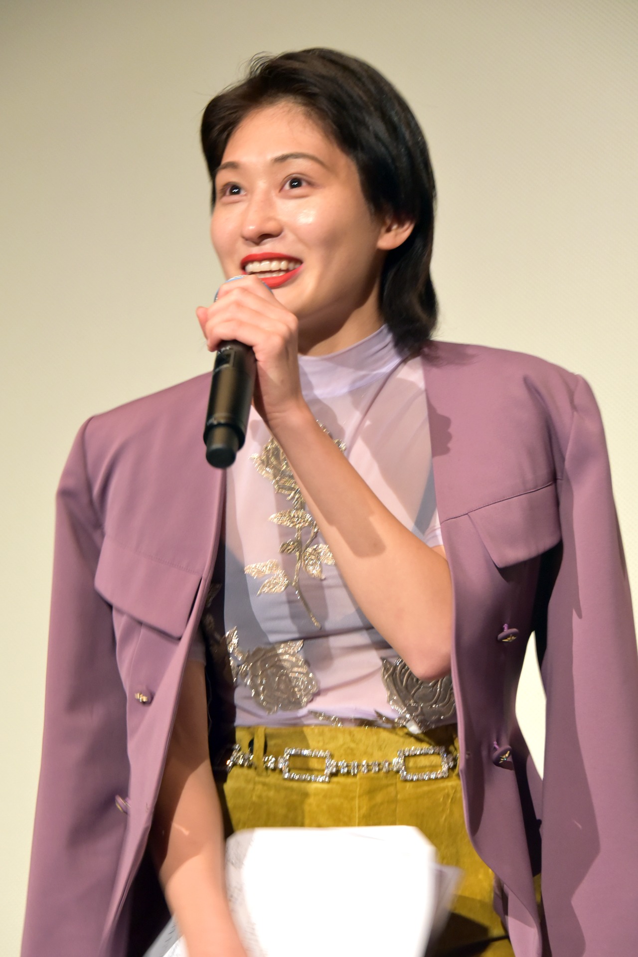 コムアイ