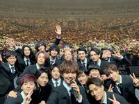 「『PRINCE OF LEGEND』完成披露上映会＆PREMIUM LIVE SHOW」の記念写真。