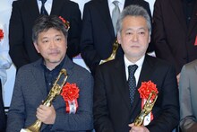 左から是枝裕和、瀬々敬久。