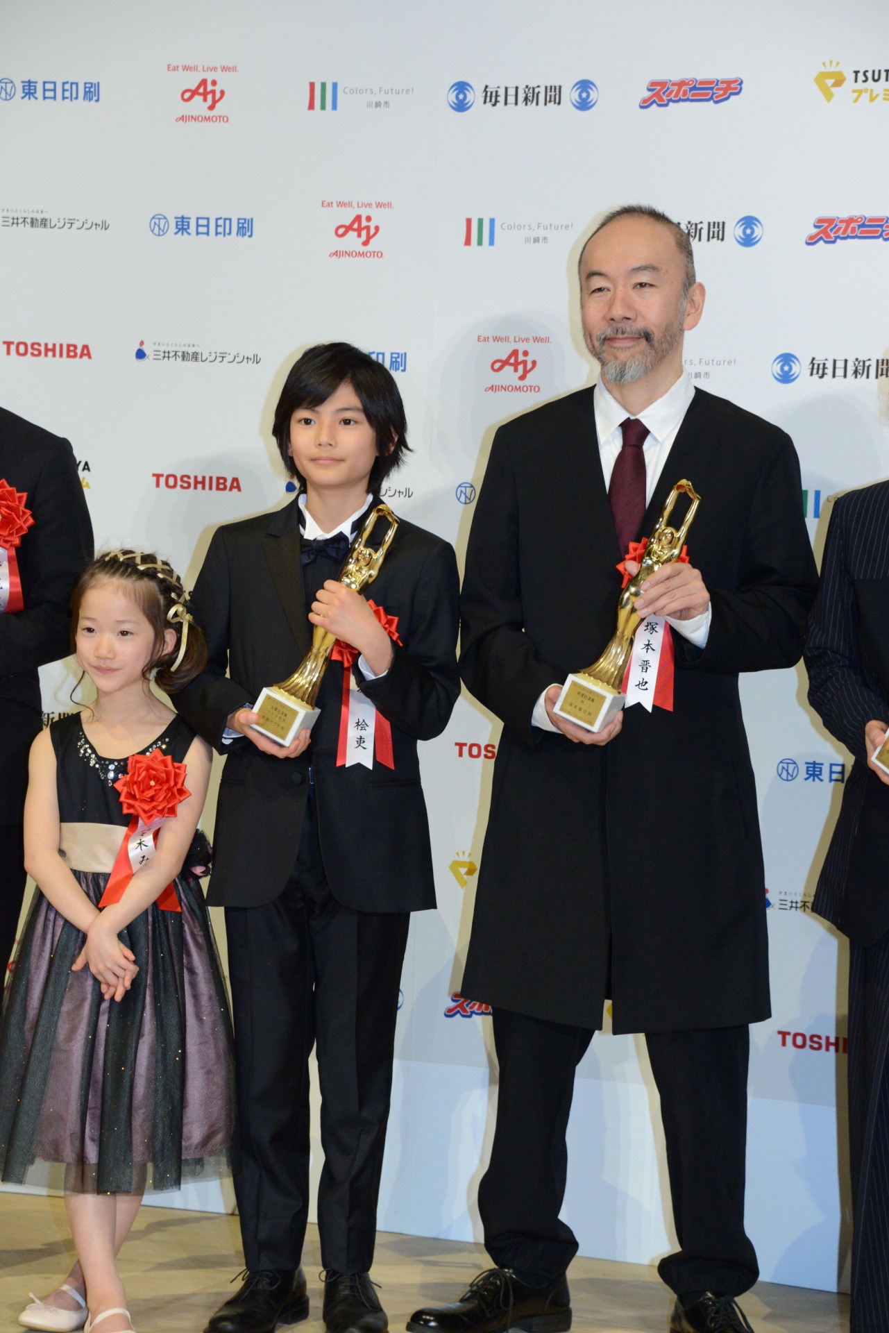 左から佐々木みゆ、城桧吏、塚本晋也。