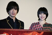 左から木村拓哉、長澤まさみ。
