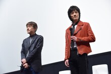 左から白倉伸一郎、半田健人。