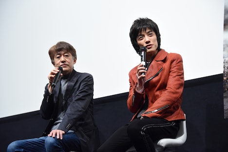 左から白倉伸一郎、半田健人。