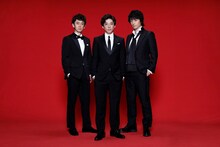 左から滝藤賢一、高橋一生、斎藤工。