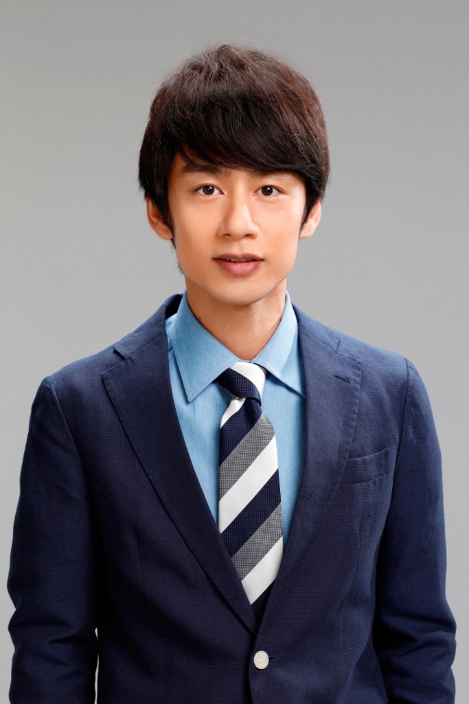 諏訪巧を演じる中丸雄一。(c)TBS