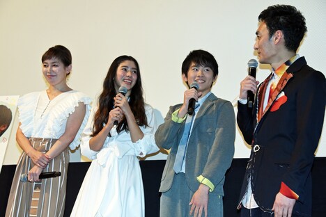 「まく子」完成披露上映会の様子。