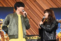 「バンブルビー」公開アフレコイベントの様子。