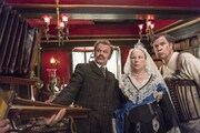 「Holmes & Watson」より、左がジョン・C・ライリー。（写真提供：Columbia / PLANET PHOTOS / ゼータ イメージ）