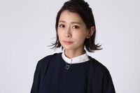 セイバーモデルのイヤリング、ネックレスの着用イメージ。