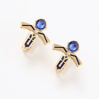 セイバーモデルのイヤリング。