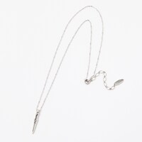 ランサーモデルのネックレス。