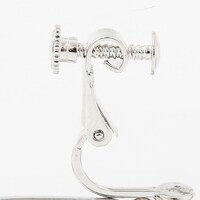 ランサーモデルのイヤリング。