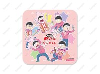 CAFE NEW GINGERで対象メニューを注文するともらえる「えいがのおそ松さん×岩下の新生姜」コラボデザインコースター。