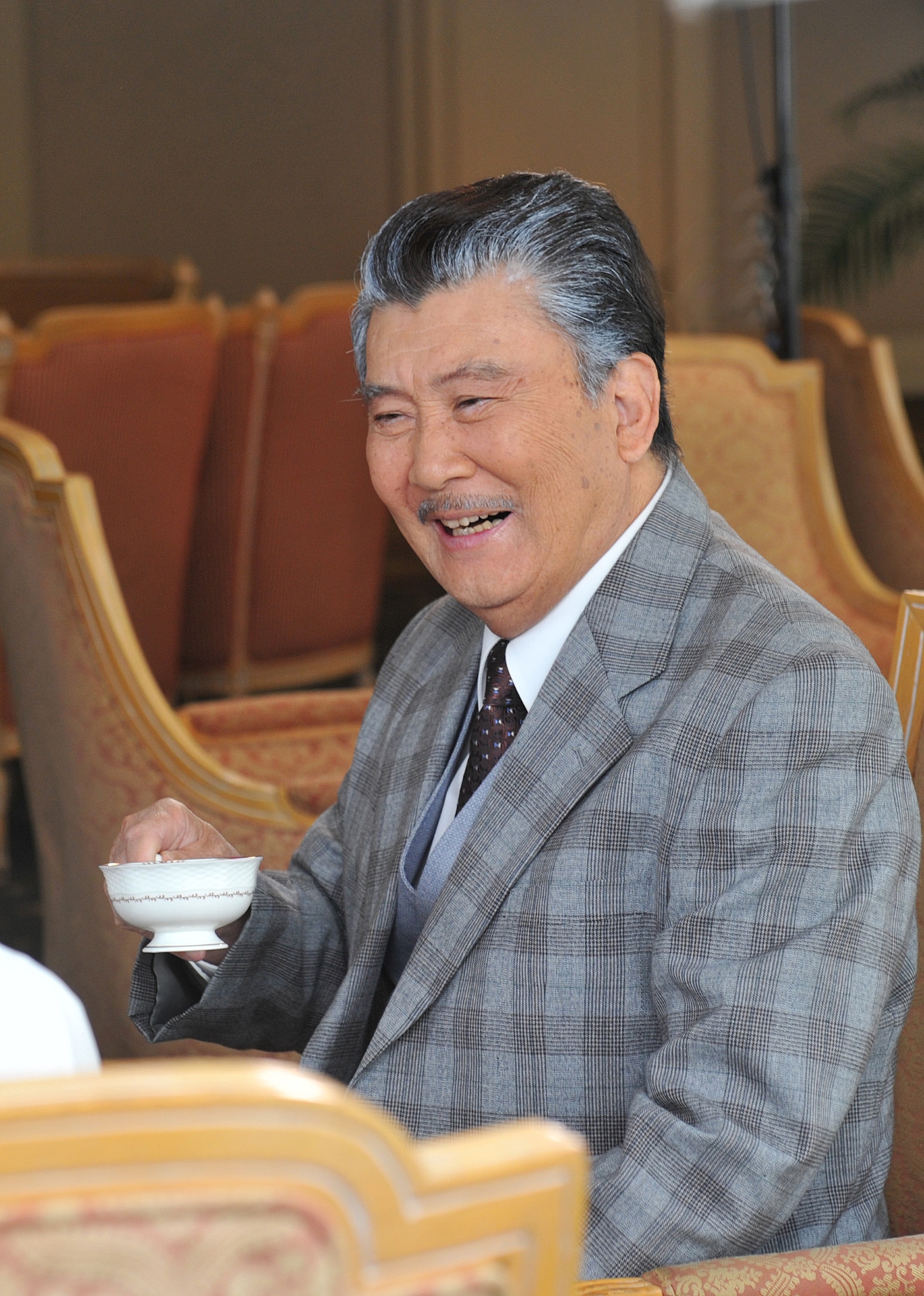 里見浩太朗演じる伊集院光弥。