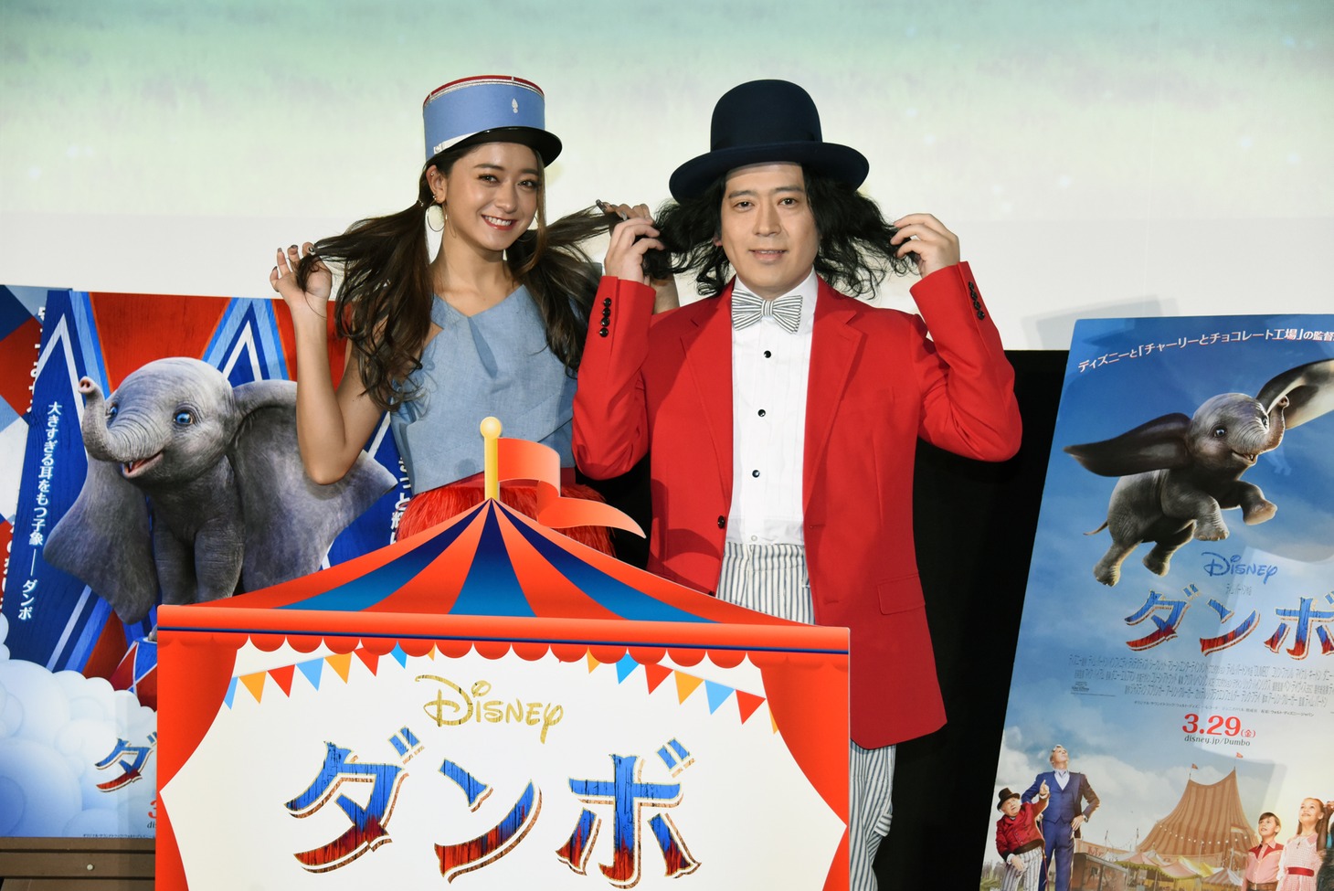 左から池田美優、又吉直樹。