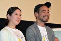 左から和田光沙、松浦祐也。