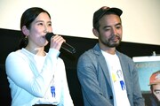 左から和田光沙、松浦祐也。