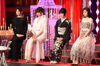 左から篠原涼子、深田恭子、真木よう子、松岡茉優。