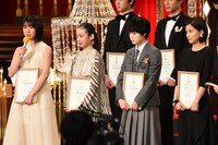 左から上白石萌歌、趣里、平手友梨奈、芳根京子。