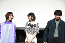 左から森川葵、浜辺美波、高杉真宙。