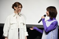 左から松村沙友理、森川葵。