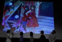 お気に入りシーンを解説する松村沙友理（左端）。