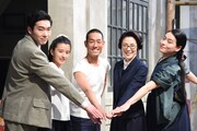 「いだてん ~東京オリムピック噺(ばなし)~」追加出演者発表会の様子。左から柄本佑、黒島結菜、中村勘九郎、寺島しのぶ、菅原小春。