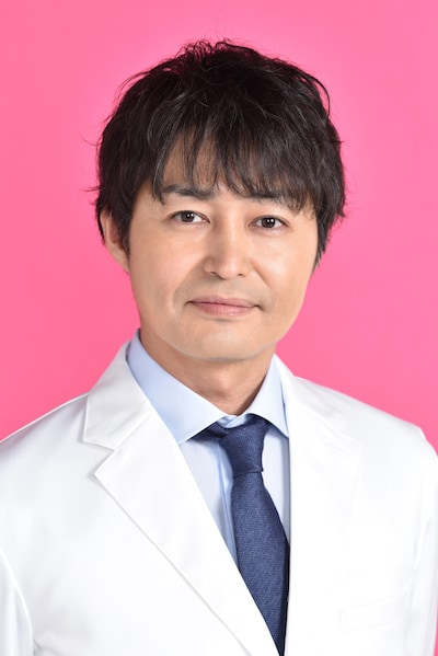 柳楽圭一郎役の安田顕。