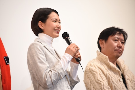 左から二階堂ふみ、武内英樹。