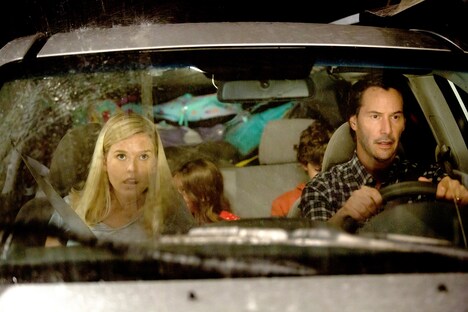 「レプリカズ」新場面写真