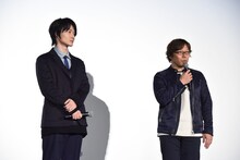 左から神木隆之介、三木孝浩。