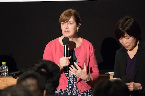 カミーラ・ディーキン