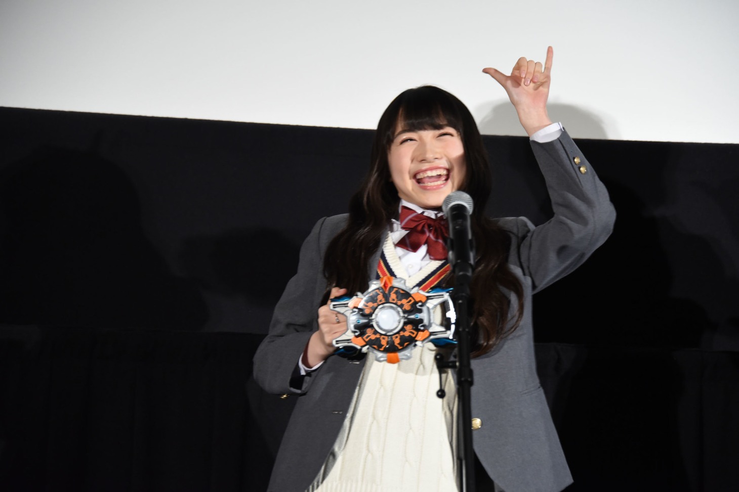 変身を披露する際、「ハッピー♪」と叫ぶ其原有沙。