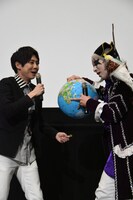 左から梶裕貴、ゴー☆ジャス。