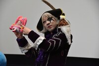 プリキュアネタを披露するゴー☆ジャス。