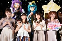 前列左から小松未可子、安野希世乃、小原好美、成瀬瑛美。