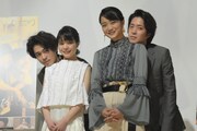 「愛がなんだ」完成披露上映会の様子。左から成田凌、岸井ゆきの、深川麻衣、若葉竜也。