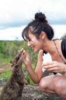 奥山かずさファースト写真集「かずさ」より。