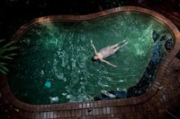 奥山かずさファースト写真集「かずさ」より、本人が選んだお気に入りカット。