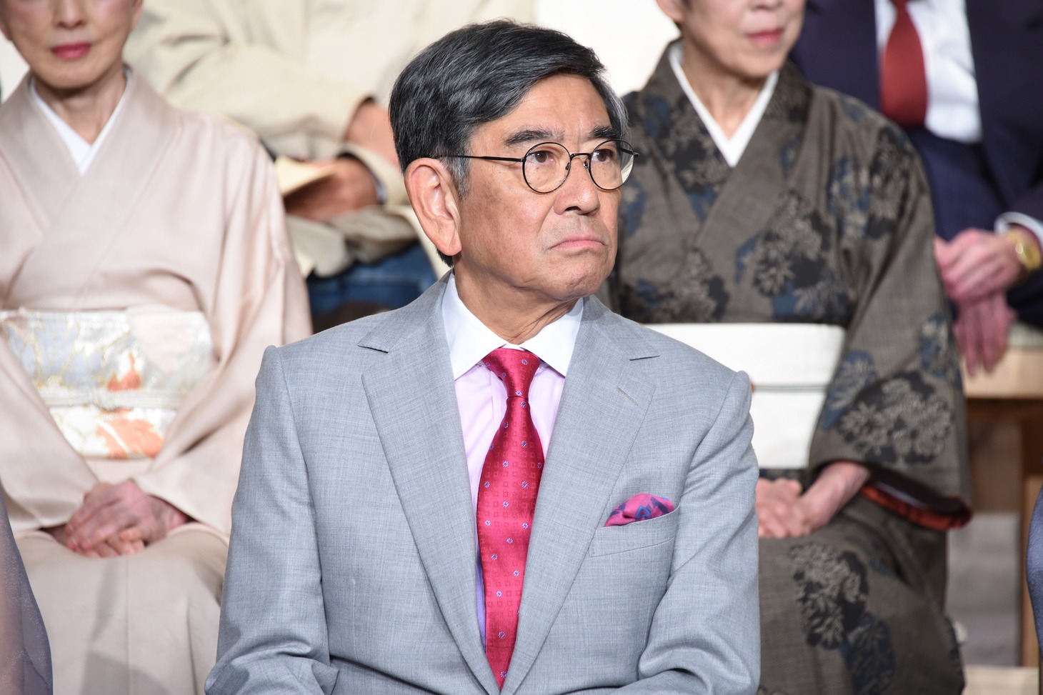 石坂浩二