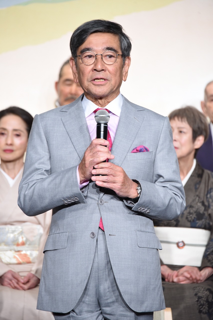 石坂浩二