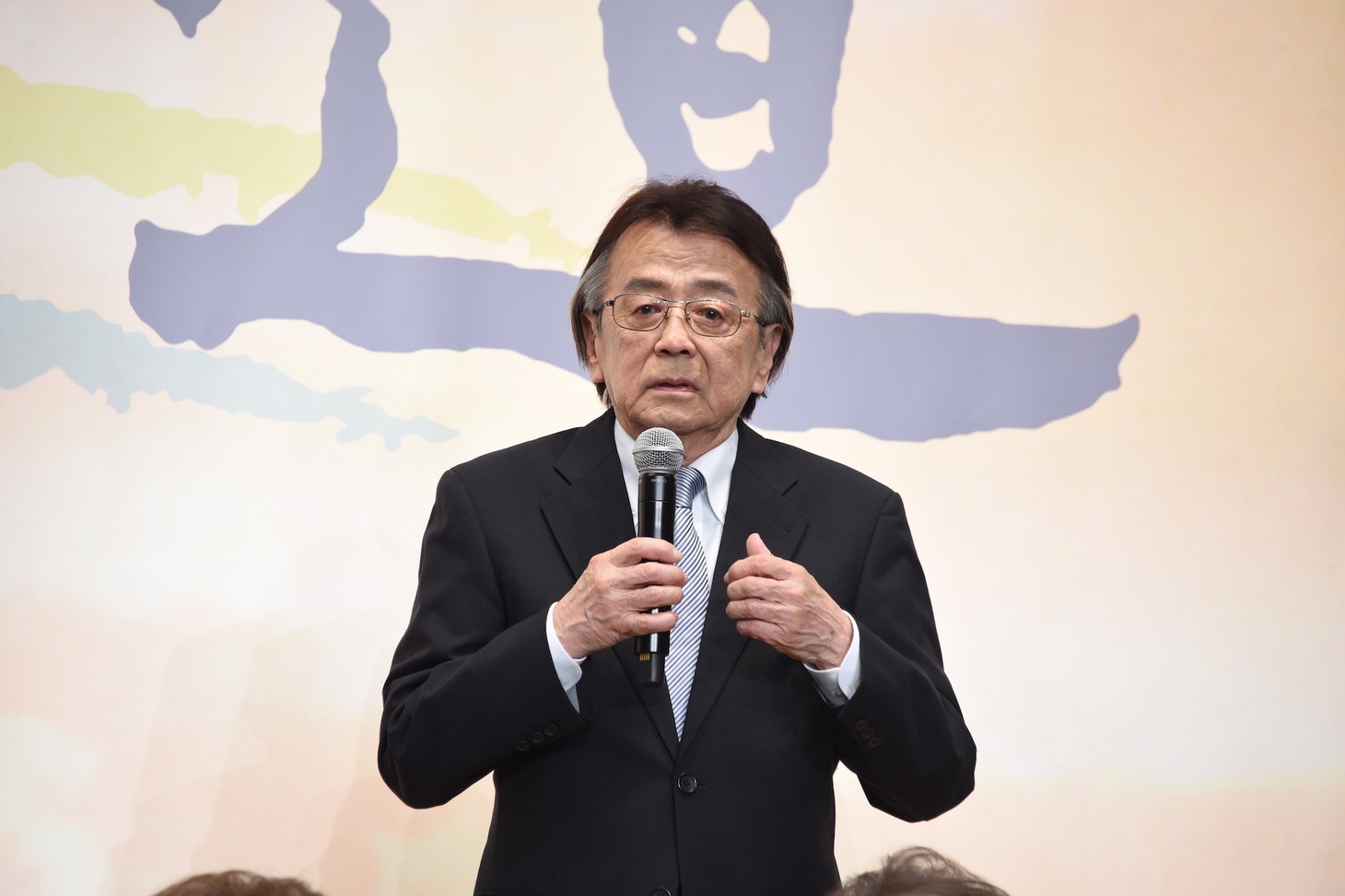 山本圭