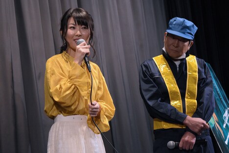左から福田麻由子、ダンカン。