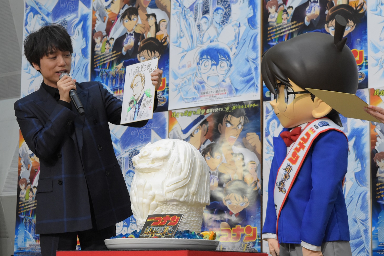 「名探偵コナン 紺青の拳（こんじょうのフィスト）」公開アフレコイベントの様子。