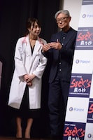 左から宇垣美里、堤幸彦。