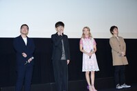 左から藤田陽一監督、櫻井孝宏、Dream Ami、松原秀。