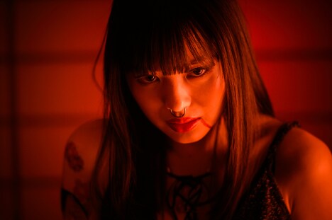 「すじぼり」より、北原里英演じる美貴。